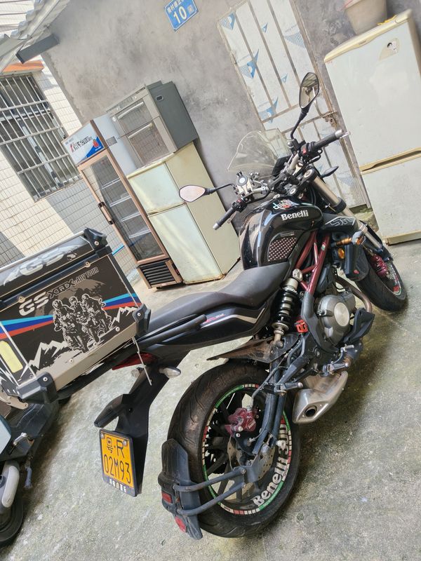 二手贝纳利蓝宝龙 BN302S