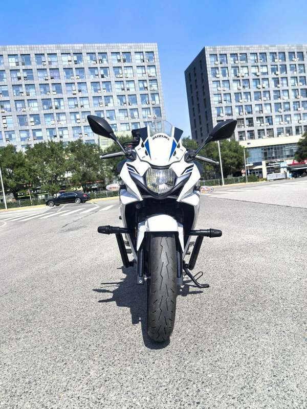 二手豪爵铃木GSX250R