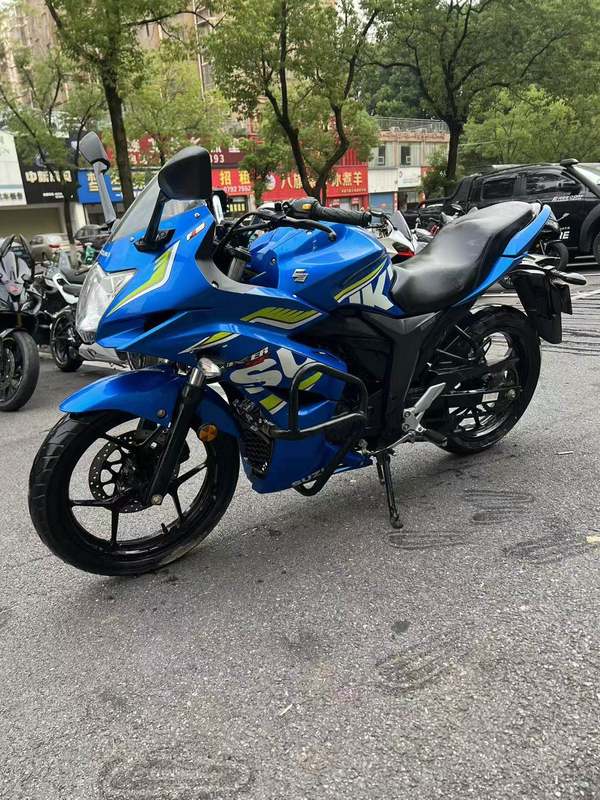 二手济南铃木极客飒 Gixxer 155