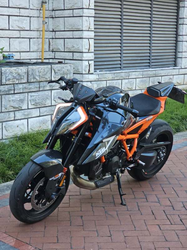 二手KTMR2R1290 Super Duke
