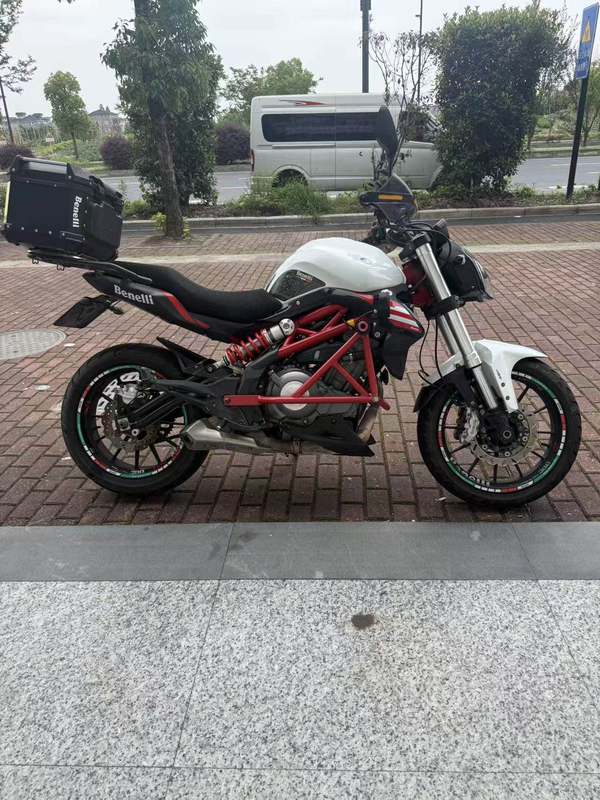 二手贝纳利蓝宝龙 BN302S