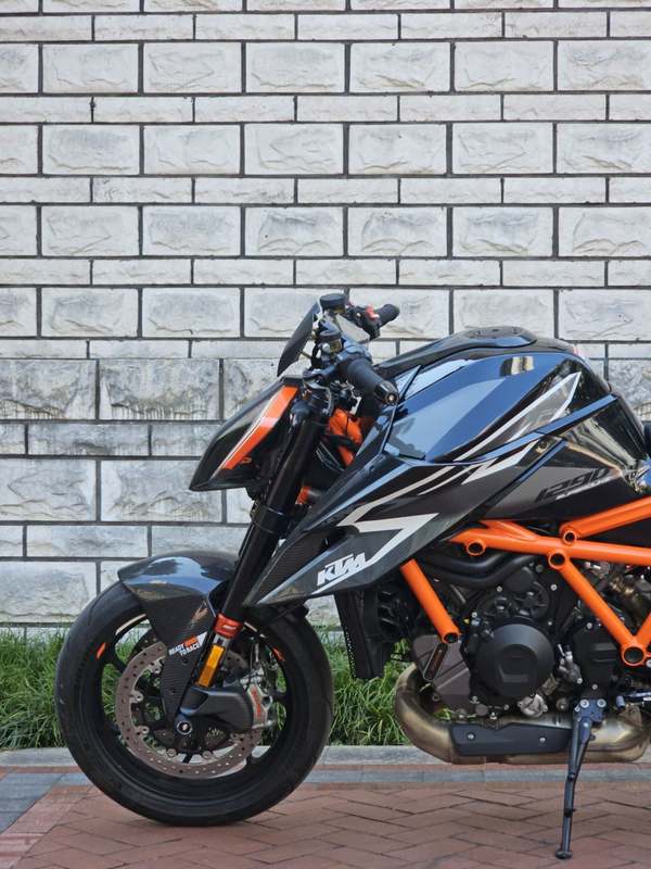 二手KTMR2R1290 Super Duke