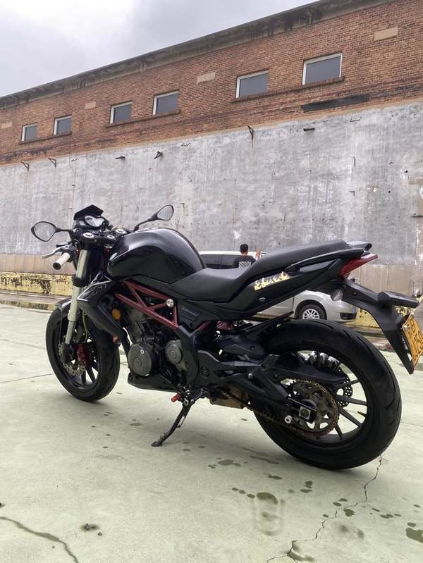 二手贝纳利蓝宝龙 BN302S