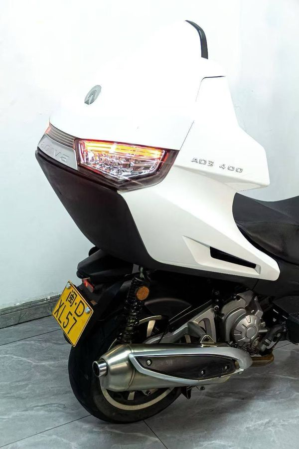 二手ADIVAAD3 400