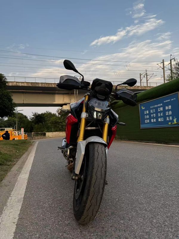 二手宝马F 900 R