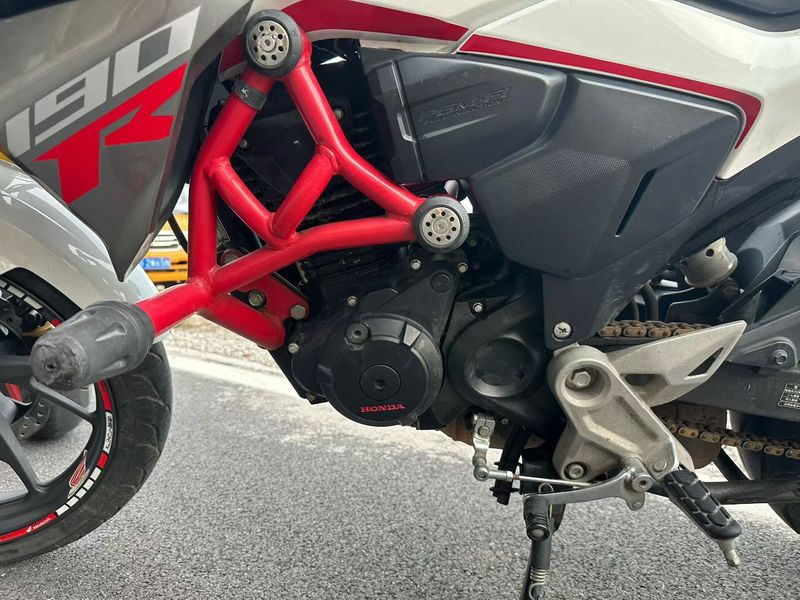 二手五羊本田CB190R 暴锋眼