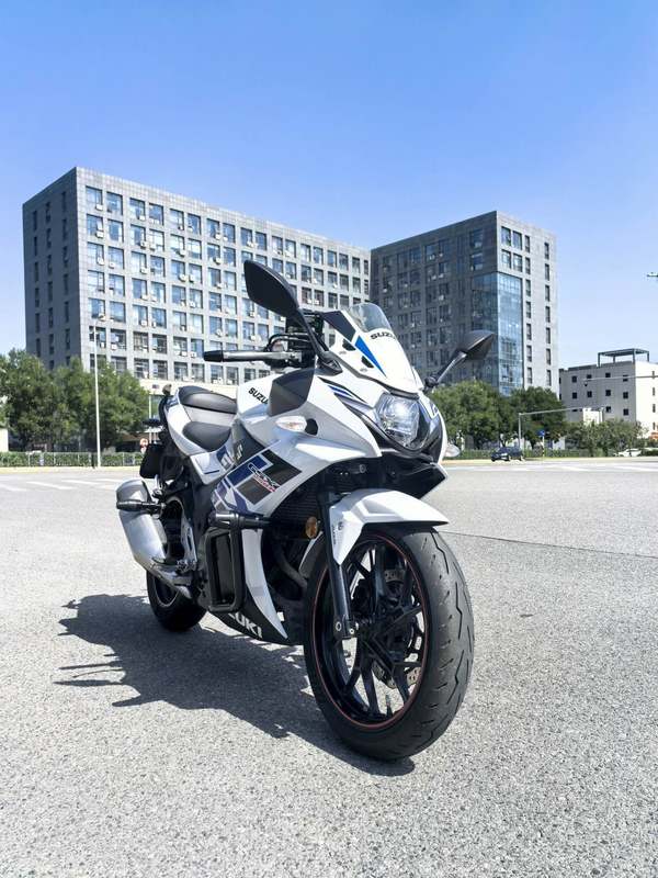 二手豪爵铃木GSX250R