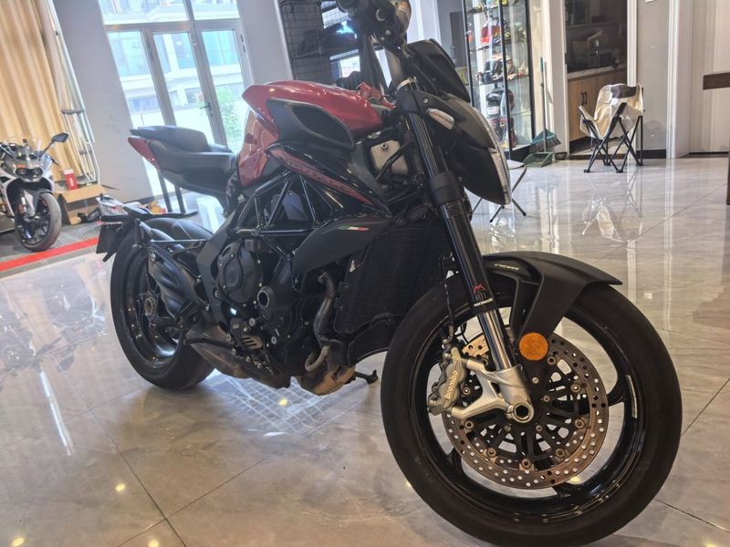 二手奥古斯塔Brutale 800