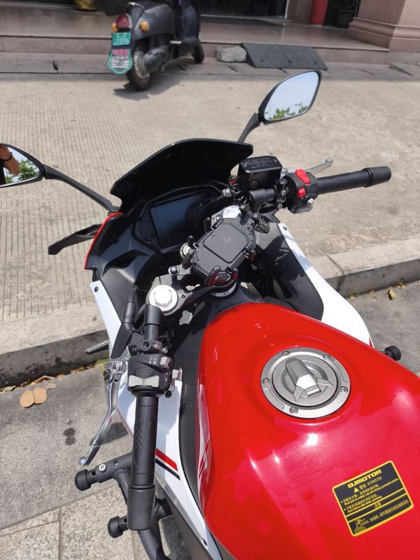 二手QJMOTOR赛400