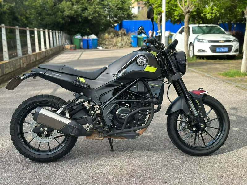二手贝纳利幼狮 Leoncino 250