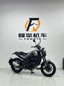 二手贝纳利幼狮 Leoncino 250