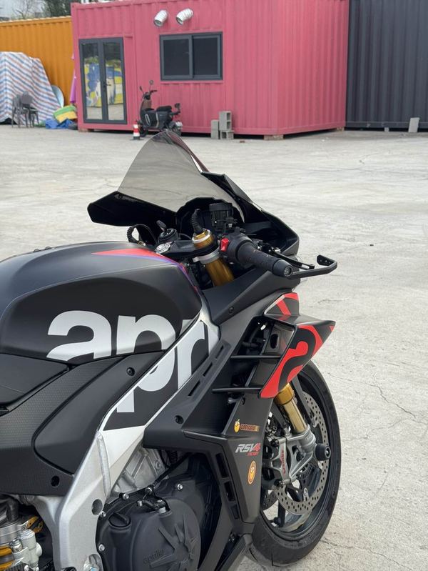 二手阿普利亚RSV4