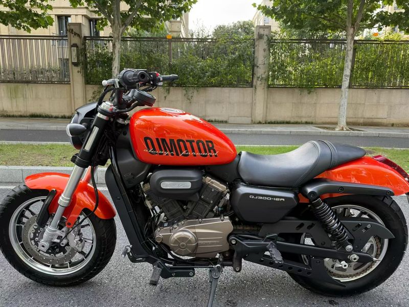 二手QJMOTOR闪300