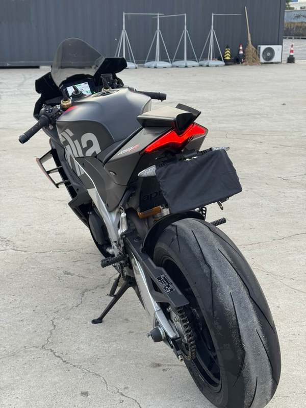 二手阿普利亚RSV4