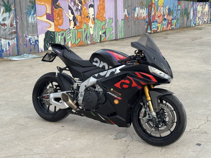 二手阿普利亚RSV4