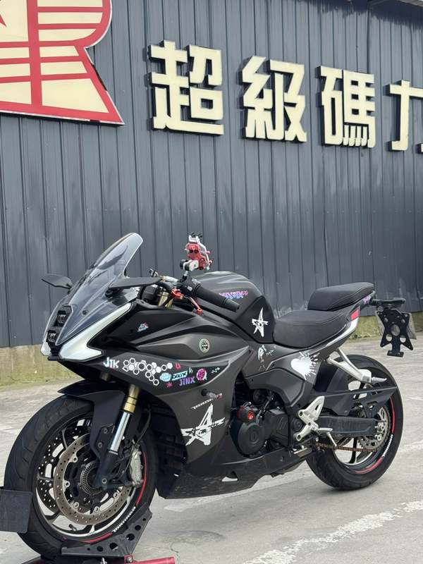 二手贝纳利龙卷风 Tornado 552R