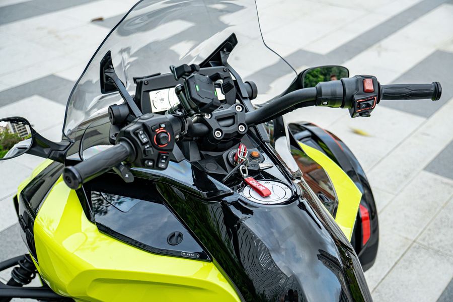 二手庞巴迪Spyder F3 