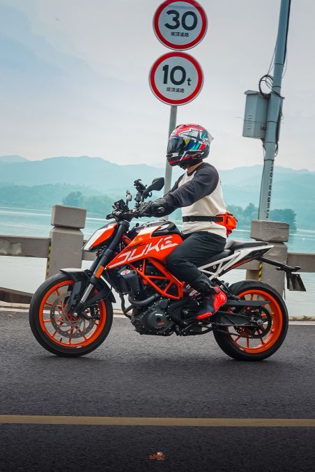 二手KTMR2R390 Duke