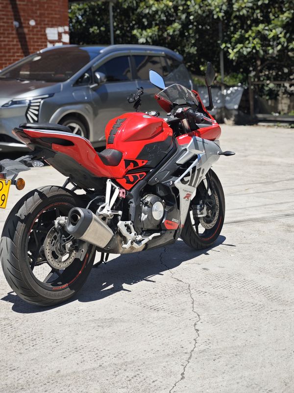 二手贝纳利龙卷风 Tornado 252R