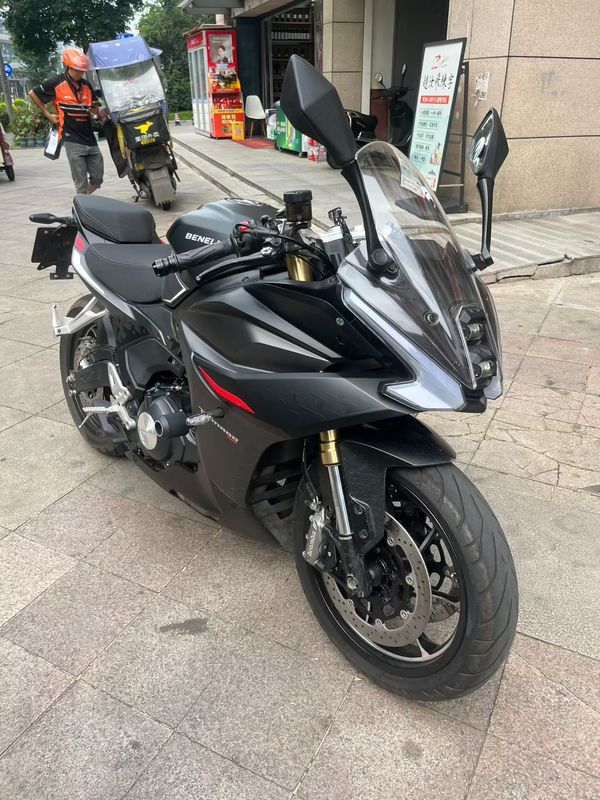 二手贝纳利龙卷风 Tornado 552R