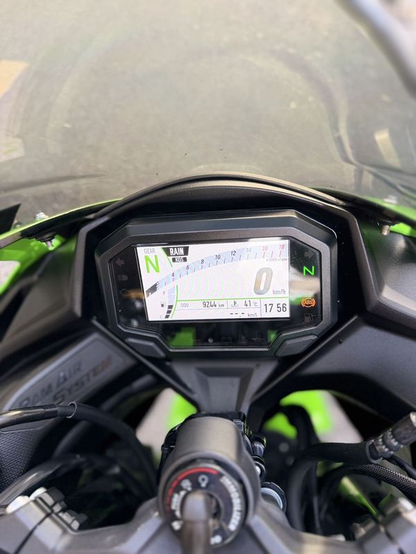 二手川崎ZX-4R