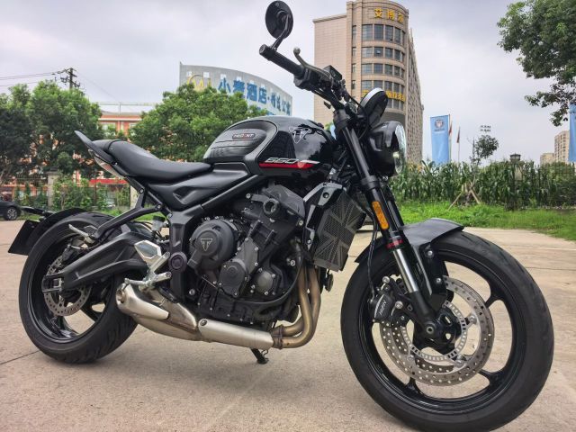 二手凯旋Trident 660