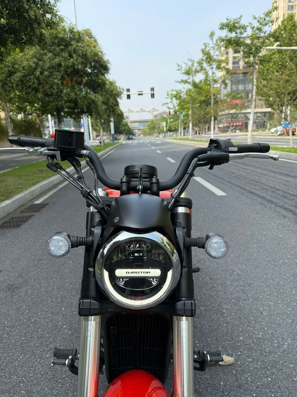 二手QJMOTOR闪300