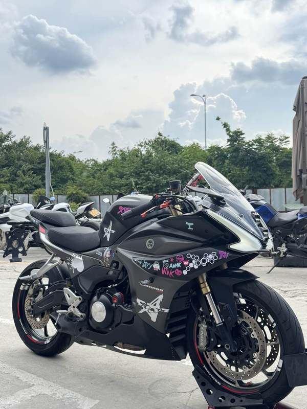 二手贝纳利龙卷风 Tornado 552R
