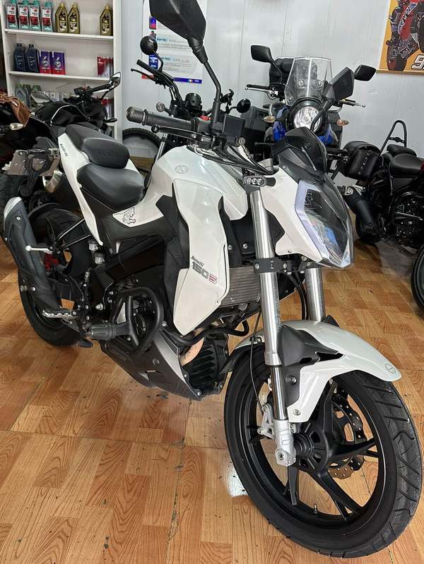 二手贝纳利小迅龙 BN150S