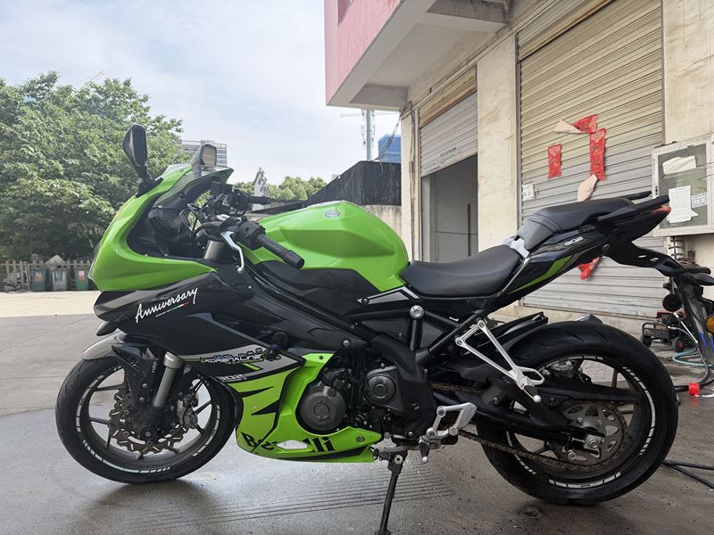 二手贝纳利龙卷风 Tornado 302R