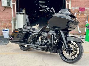 二手哈雷戴维森公路滑翔 Road Glide