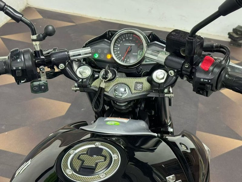 二手豪爵铃木骊驰 GW250