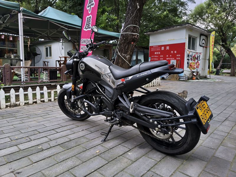 二手贝纳利幼狮 Leoncino 250
