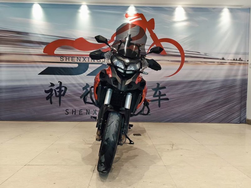二手贝纳利金鹏 TRK502