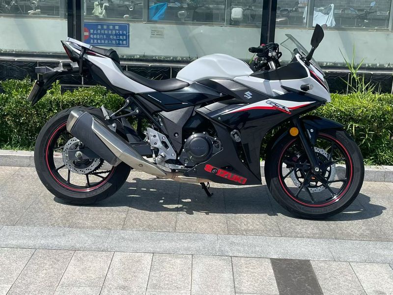 二手豪爵铃木GSX250R