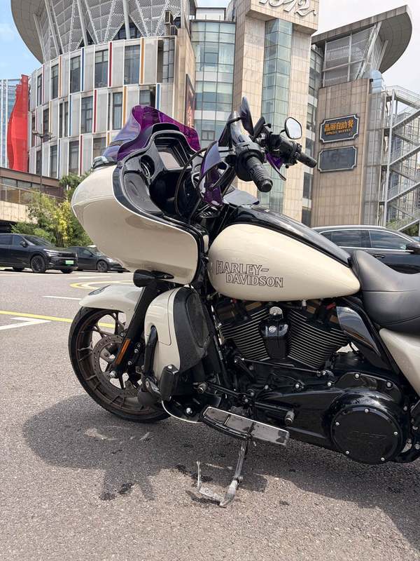 二手哈雷戴维森公路滑翔 Road Glide