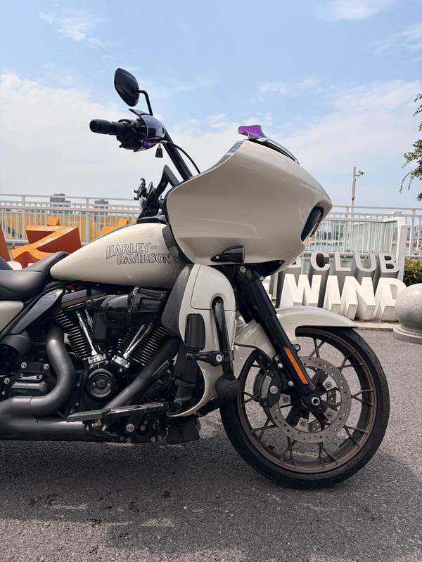 二手哈雷戴维森公路滑翔 Road Glide
