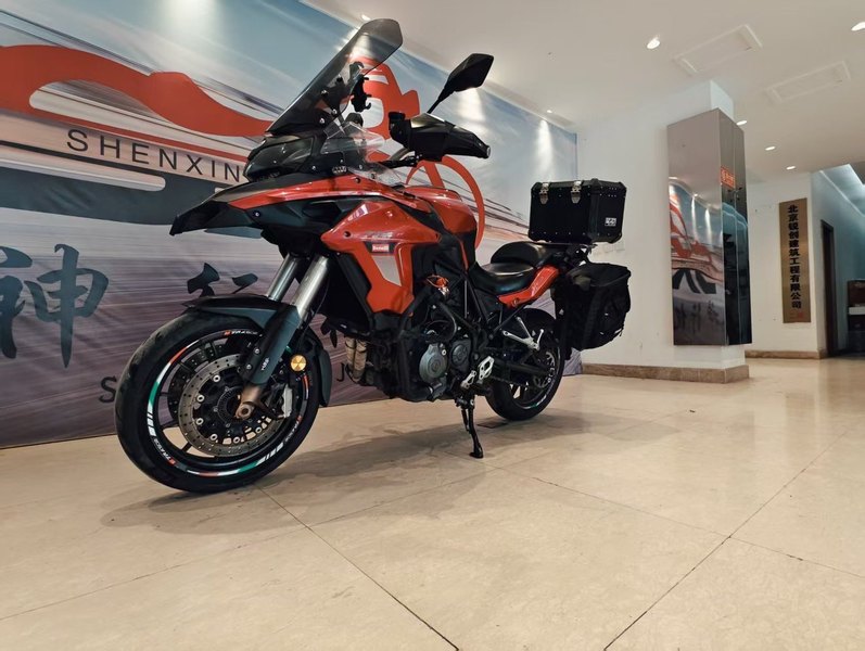 二手贝纳利金鹏 TRK502