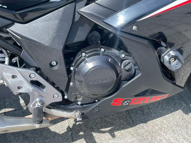 二手豪爵铃木GSX250R