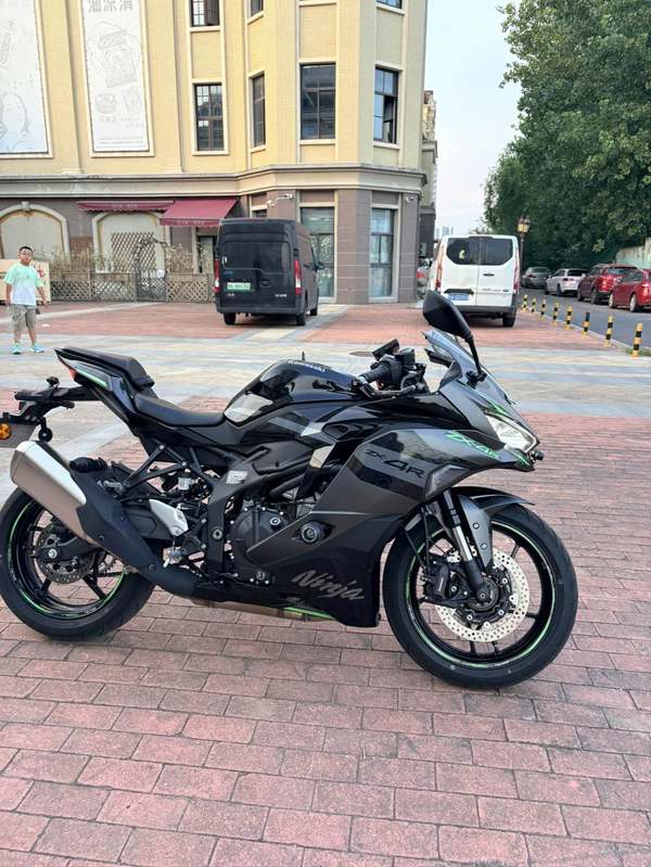 二手川崎ZX-4R
