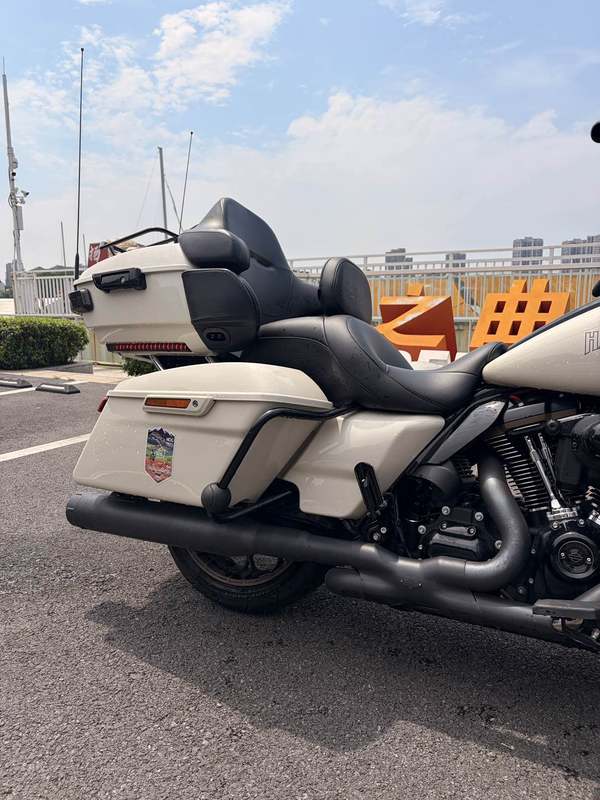 二手哈雷戴维森公路滑翔 Road Glide
