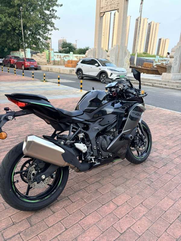 二手川崎ZX-4R