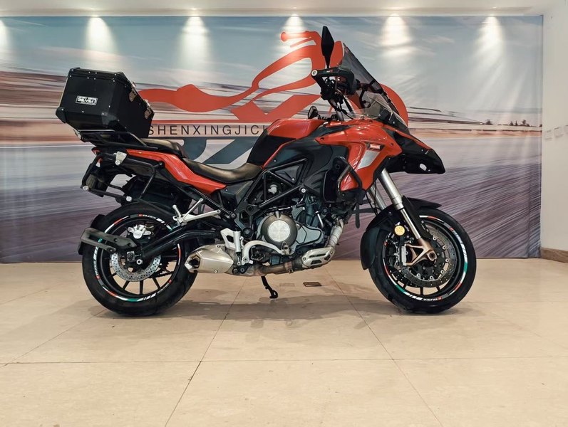 二手贝纳利金鹏 TRK502