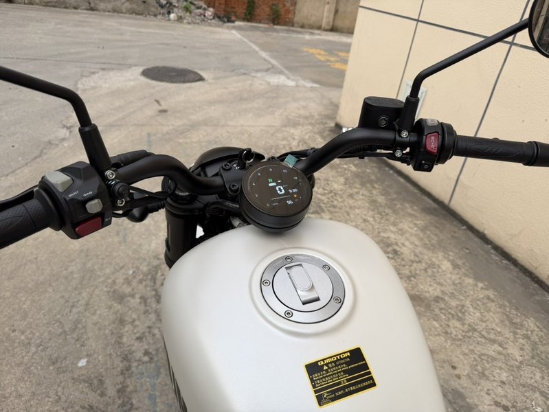 二手QJMOTOR闪250