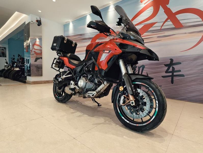二手贝纳利金鹏 TRK502