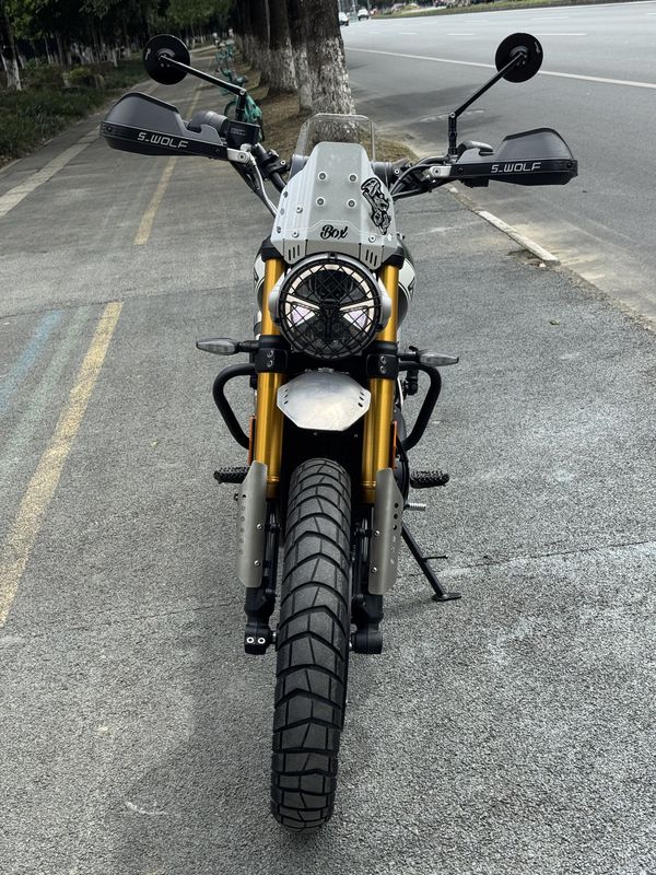 二手凯旋Scrambler 400 X
