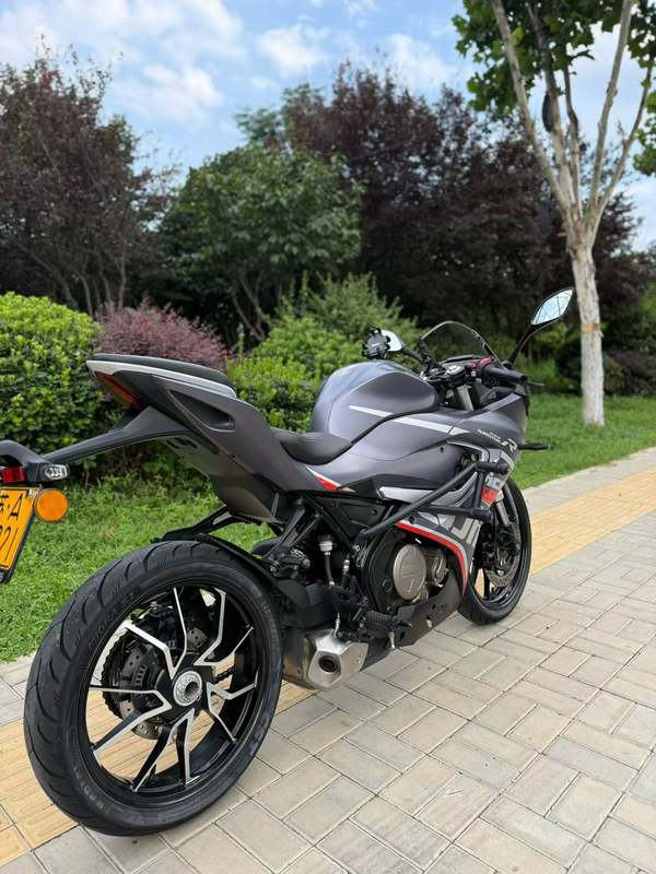 二手QJMOTOR赛250