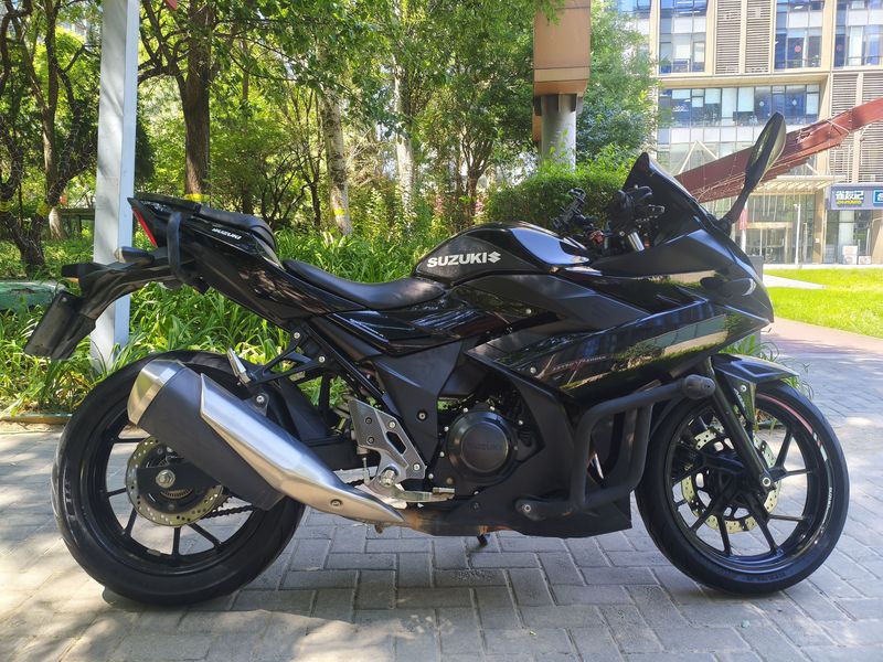 二手豪爵铃木GSX250R