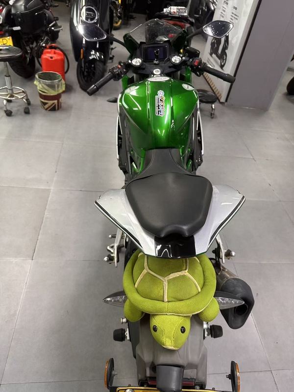 二手贝纳利龙卷风 Tornado 252R