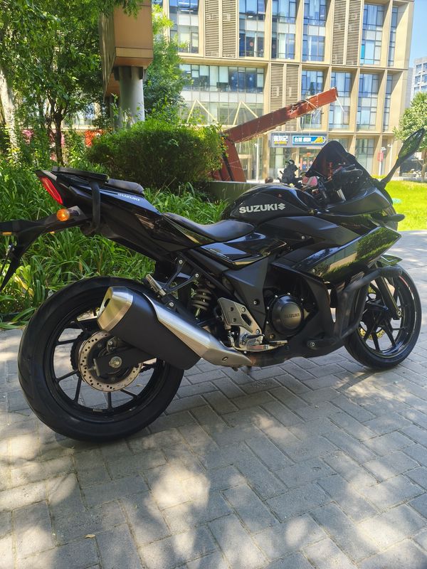 二手豪爵铃木GSX250R